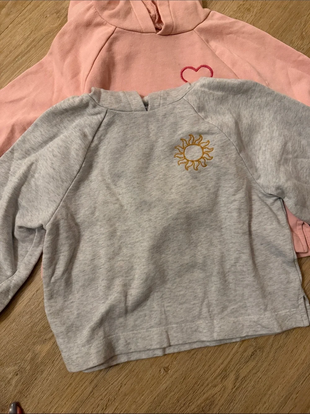 2 Kids Pink Hoodie & Gray Sweatshirt Set - Cute Heart & Sun Motifs